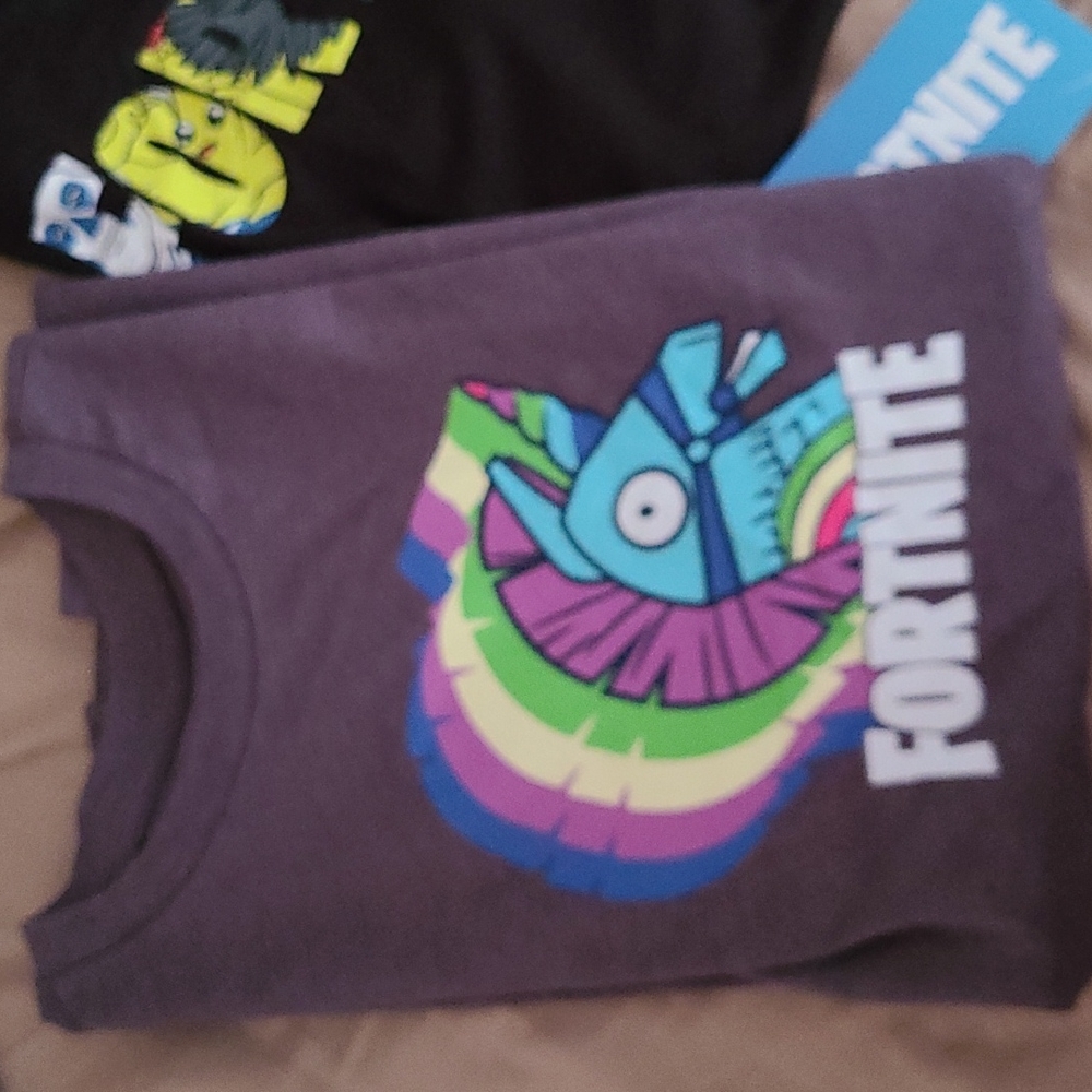 2 NWT Sz XL (14/16) Boys Fortnite Tees - Picture 6 of 12